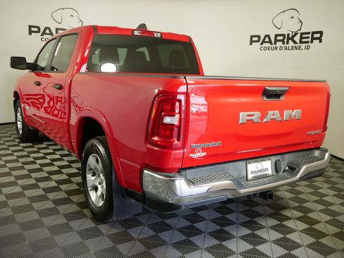 Used 2025 RAM 1500 Big Horn AWD/4WD image 7