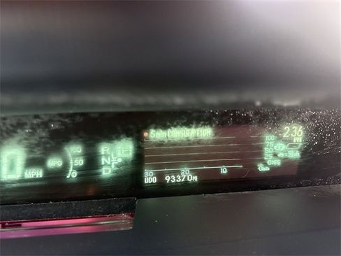 Used 2015 Toyota Prius Four image 15