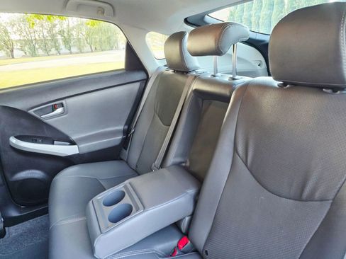 Used 2014 Toyota Prius Plug-In Hybrid image 35