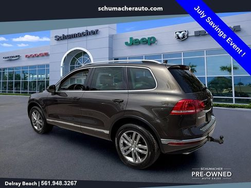 Used 2016 Volkswagen Touareg Sport AWD/4WD image 5