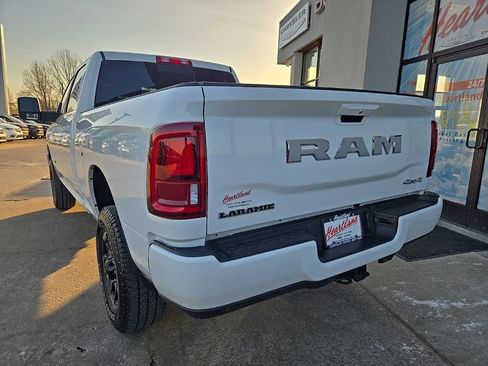 Used 2026 RAM 2500 Laramie AWD/4WD image 8