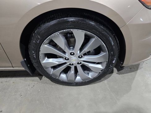 Used 2018 Chevrolet Malibu Premier w/ Premier Sun and Wheel Package image 21