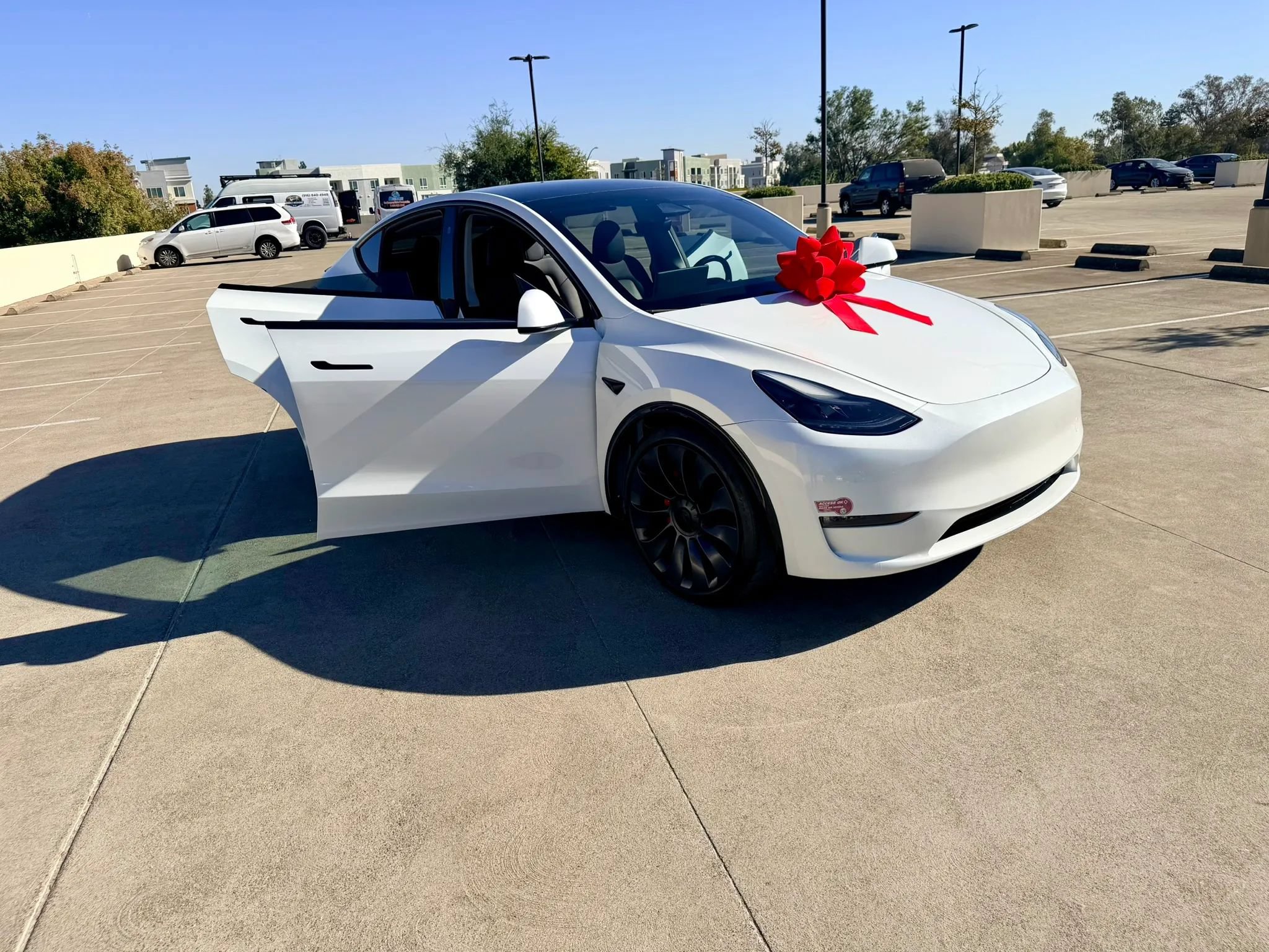 Used 2024 Tesla Model Y Performance AWD/4WD image 52