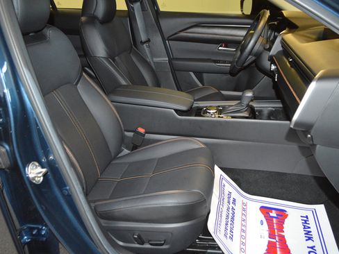 Used 2025 MAZDA CX-50 AWD 2.5 Hybrid w/ Cargo Package image 11