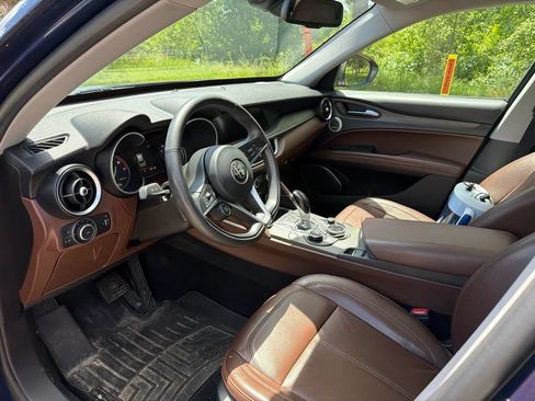 Used 2018 Alfa Romeo Stelvio Ti AWD/4WD image 5