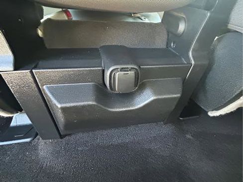 Used 2017 Ford F150 XLT w/ Equipment Group 302A Luxury image 14