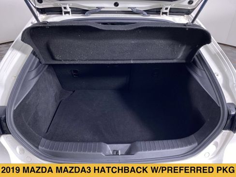 Used 2019 MAZDA MAZDA3 Hatchback w/ Preferred Package FWD image 14