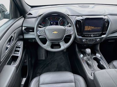 Used 2022 Chevrolet Traverse LT w/ LT Premium Package