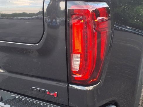 Certified 2020 GMC Sierra 1500 AT4 w/ AT4 Premium Package AWD/4WD image 9