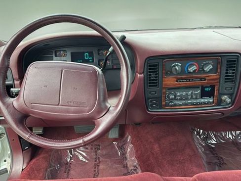 Used 1996 Chevrolet Caprice SS RWD image 10