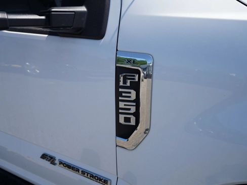 Used 2019 Ford F350 XL w/ Power Equipment Group AWD/4WD image 38