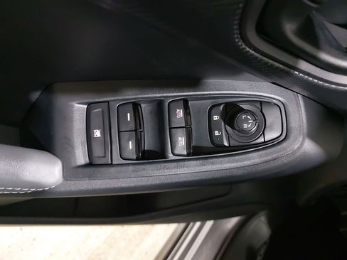 Certified 2025 Subaru Crosstrek 2.0i Premium image 29