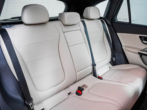 Certified 2023 Mercedes-Benz GLC 300 4MATIC image 10