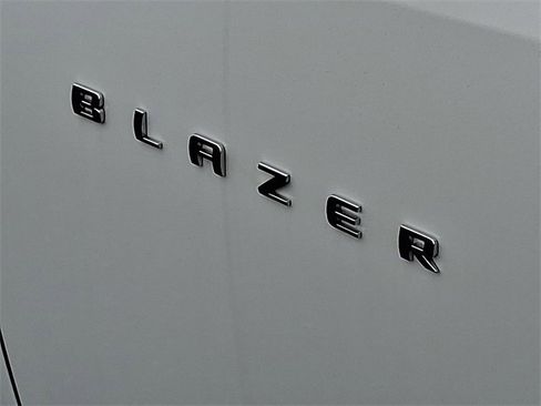 New 2024 Chevrolet Blazer LT w/ Driver Confidence Package image 11
