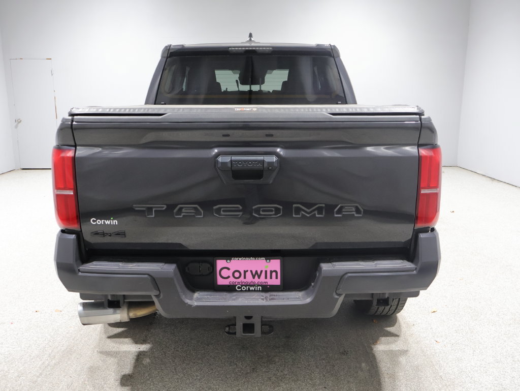 Used 2025 Toyota Tacoma TRD Sport AWD/4WD image 3