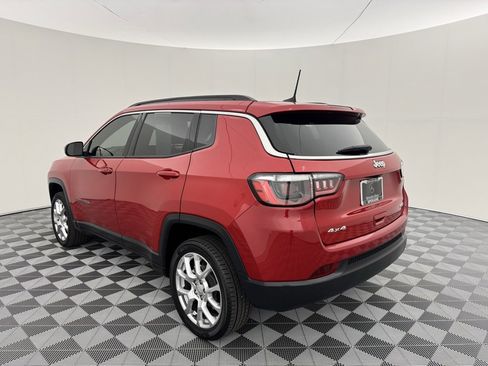 Used 2023 Jeep Compass Latitude image 6