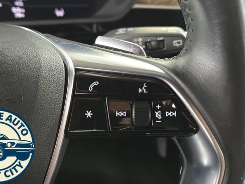 Used 2021 Audi e-tron Premium w/ Convenience Plus Package AWD/4WD image 14