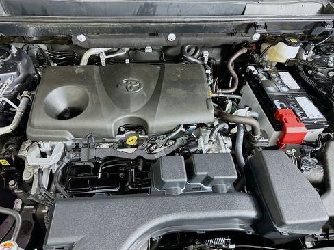 Certified 2025 Toyota RAV4 XLE w/ Convenience Package image 31