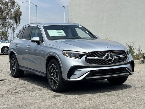 New 2025 Mercedes-Benz GLC 350e 4MATIC image 2