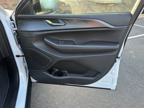 New 2025 Jeep Grand Cherokee L Laredo image 14