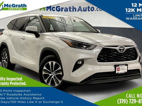 Used 2022 Toyota Highlander XLE image 1