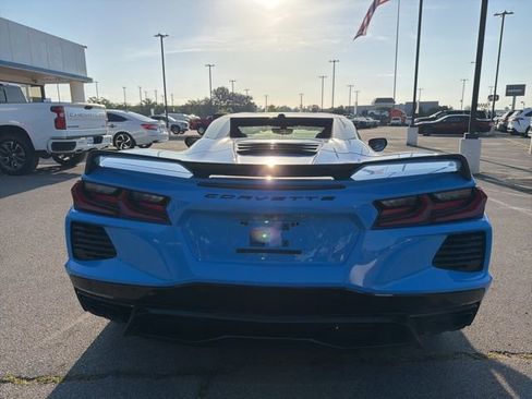 Used 2023 Chevrolet Corvette Stingray Premium Conv w/ Z51 Performance Package RWD image 4