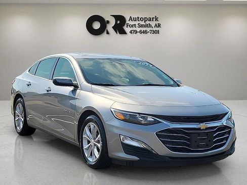 Used 2024 Chevrolet Malibu LT image 1