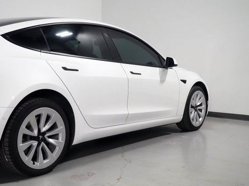 Used 2022 Tesla Model 3 Long Range AWD/4WD image 45