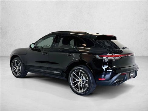 Certified 2026 Porsche Macan AWD/4WD image 3