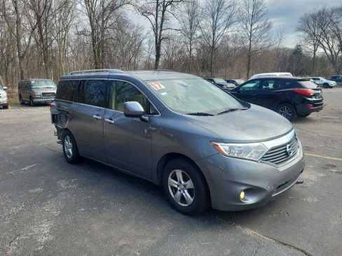 Used 2017 Nissan Quest SV FWD image 3