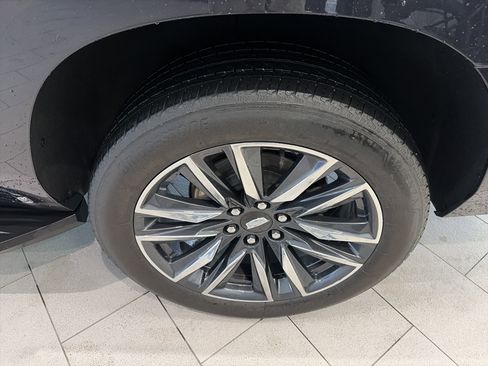 Used 2023 Cadillac Escalade ESV Sport AWD/4WD image 15