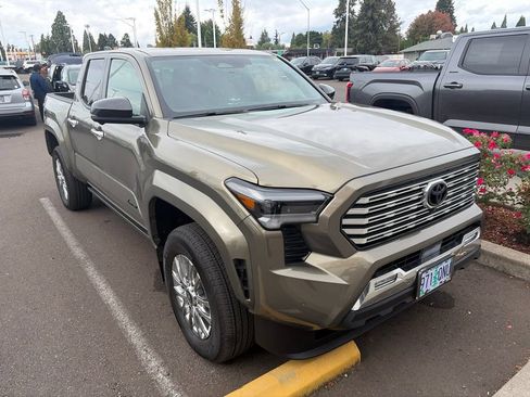 Used 2025 Toyota Tacoma Limited w/ Tow Tech Package AWD/4WD image 2