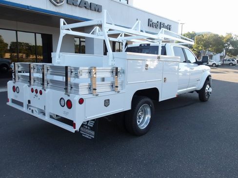 New 2025 RAM 5500 Tradesman w/ Laramie Trim Package image 9