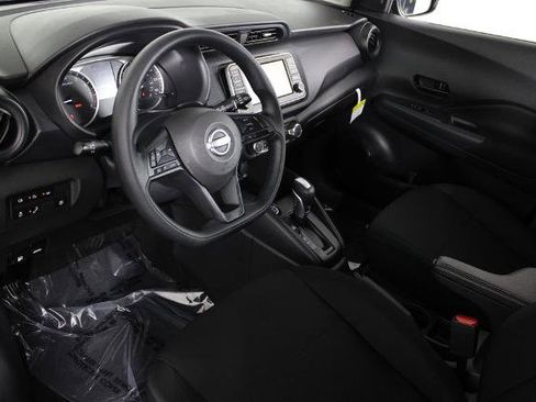 Certified 2025 Nissan Kicks Play S FWD image 18