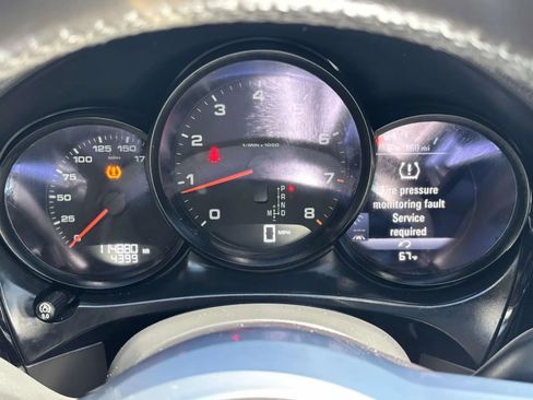 Used 2017 Porsche Macan image 18