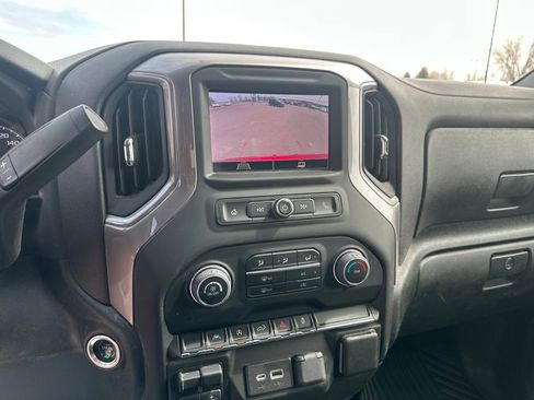 Used 2023 Chevrolet Silverado 1500 Custom image 17