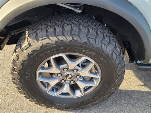 Certified 2022 Ford Bronco Badlands image 15