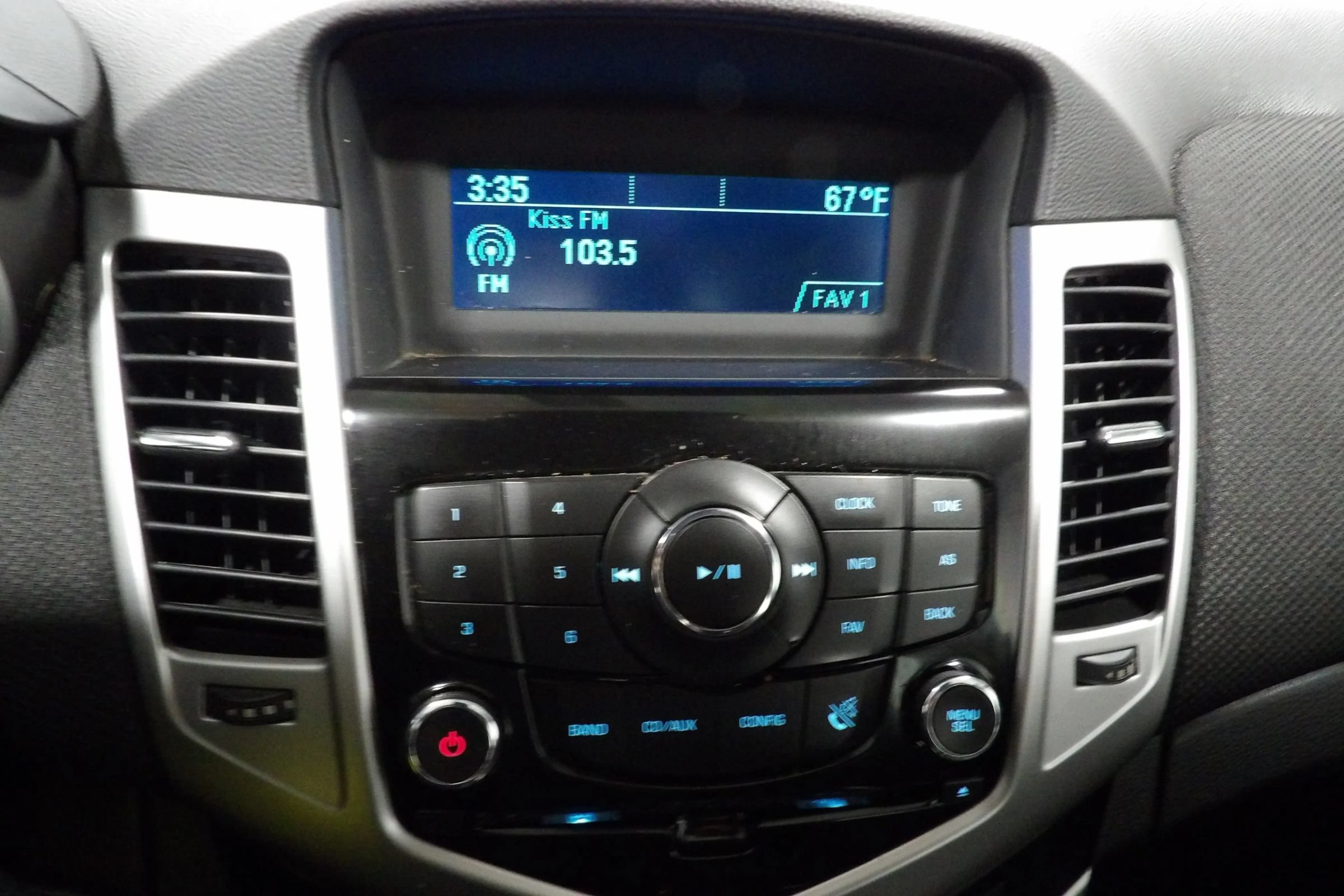 Used 2016 Chevrolet Cruze LT FWD image 10