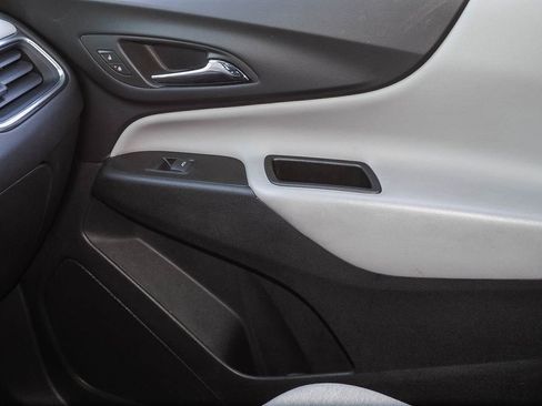 Certified 2023 Chevrolet Equinox LS FWD image 25