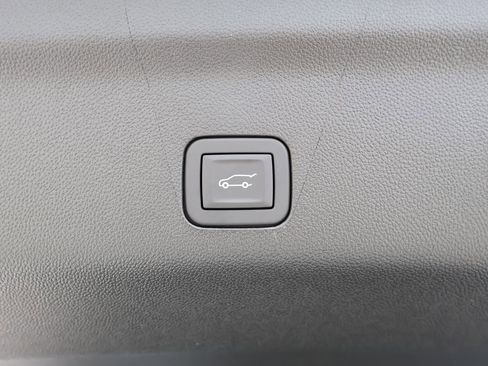New 2026 GMC Yukon XL Denali w/ Denali Reserve Package AWD/4WD image 39