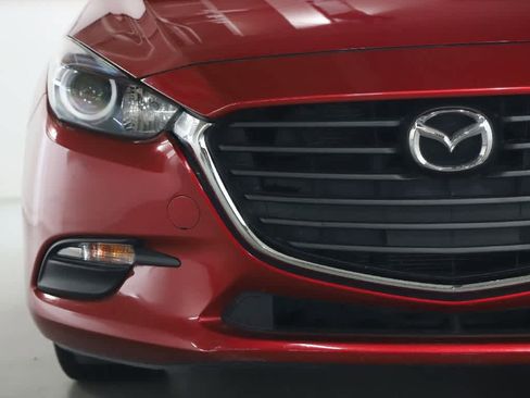 Used 2018 MAZDA MAZDA3 Touring FWD image 6