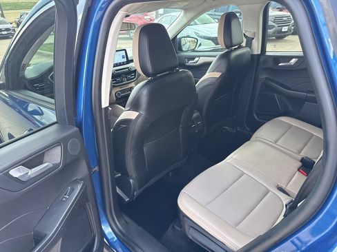 Used 2022 Ford Escape SEL w/ Technology Package FWD image 5