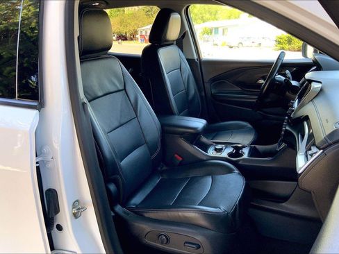 Used 2024 GMC Terrain SLT AWD/4WD image 7