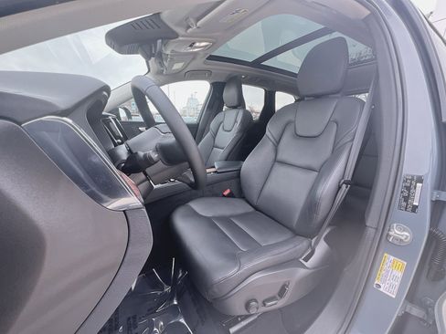 Certified 2023 Volvo XC60 B5 Plus w/ Climate Package image 13