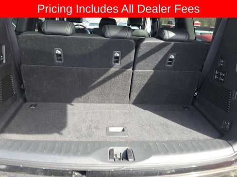 Used 2025 Nissan Armada PRO-4X w/ Pro-4X Premium Package AWD/4WD image 16