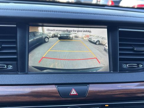 Used 2017 Kia Cadenza Premium w/ Luxury Package image 6