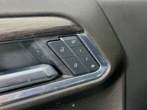 Used 2022 Chevrolet Silverado 1500 LTZ image 14