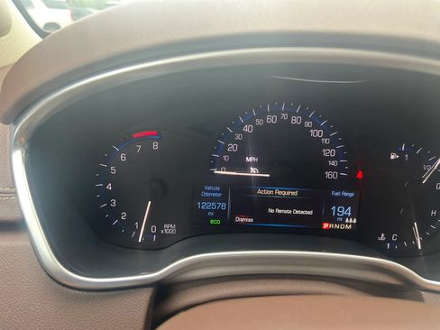 Used 2015 Cadillac SRX Luxury w/ Driver Awareness Package FWD image 17