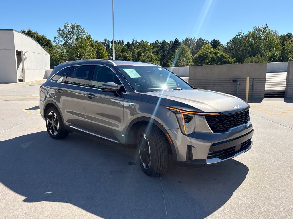 Used 2025 Kia Sorento EX AWD/4WD image 3