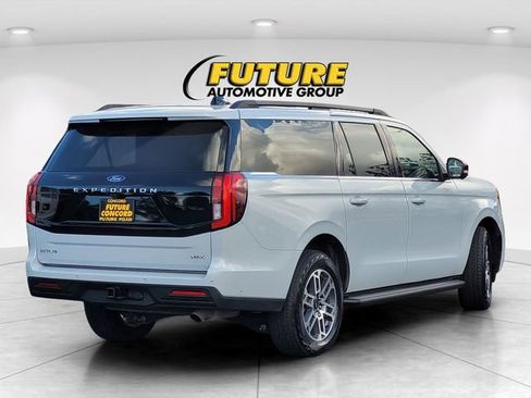 Used 2025 Ford Expedition Max Active AWD/4WD image 7